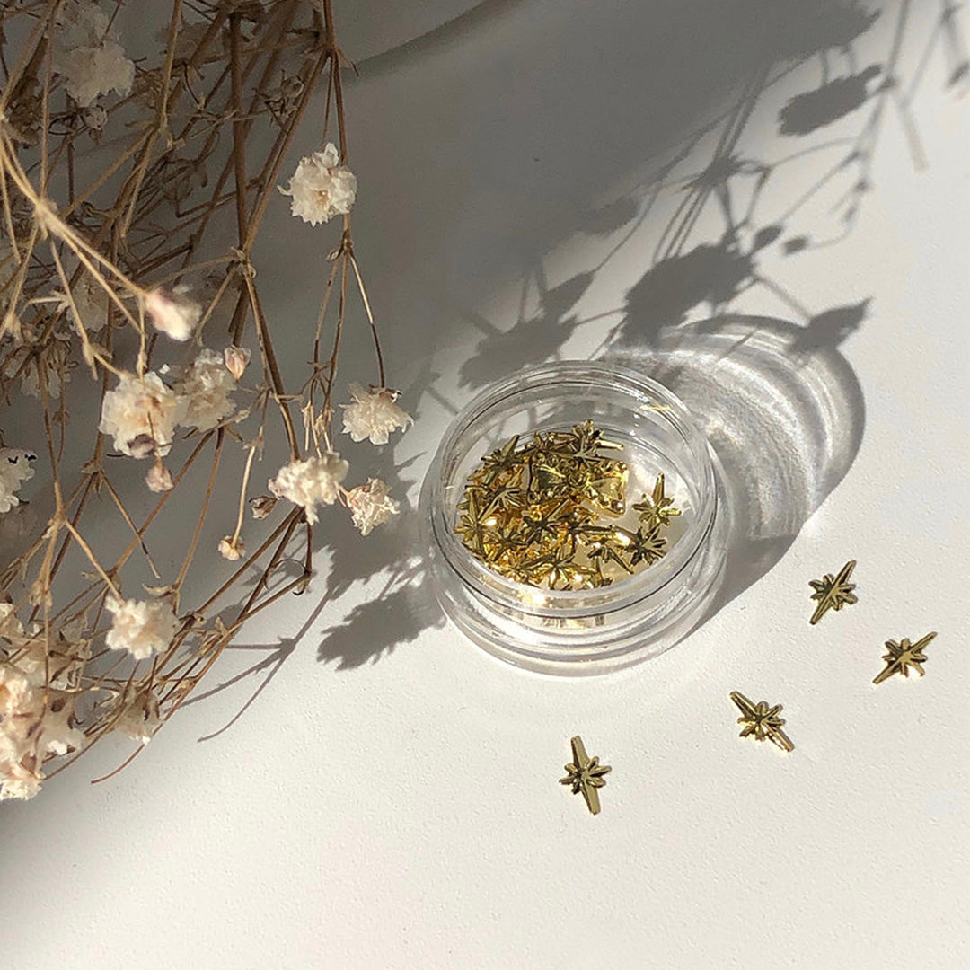 studs etoiles nail art