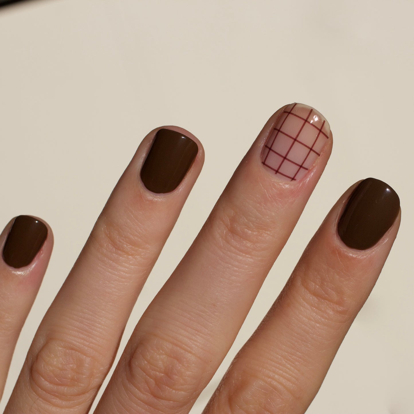 Nail Tattoos Tartan Marron