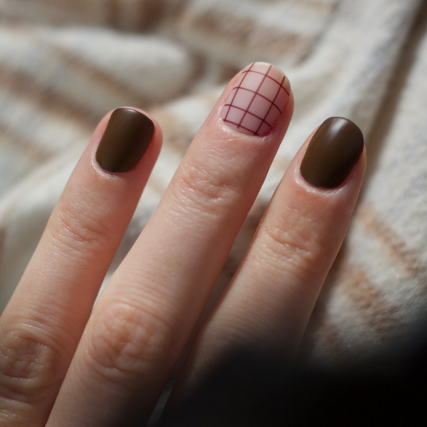 Nail Tattoos Tartan Marron