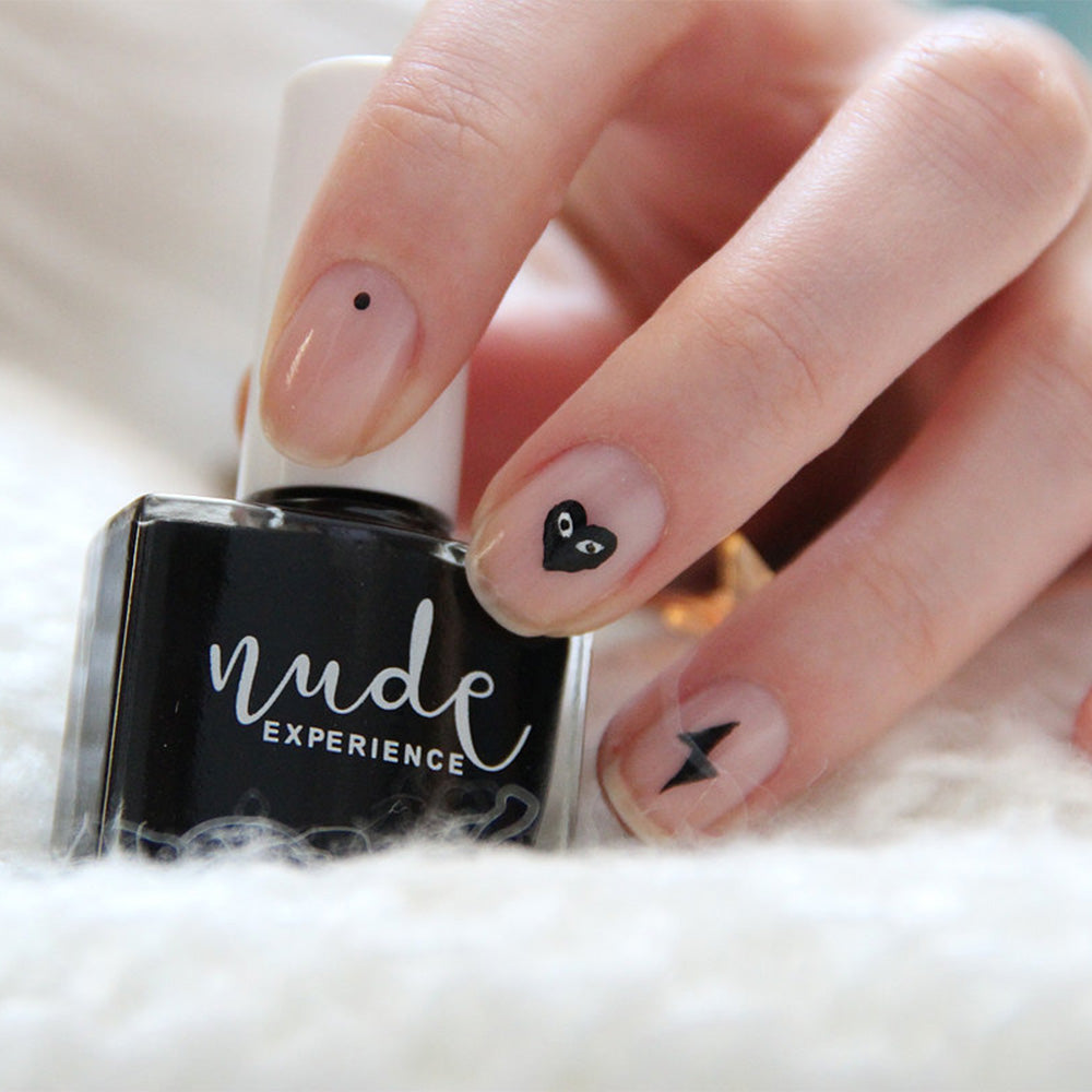 idée nail art noir